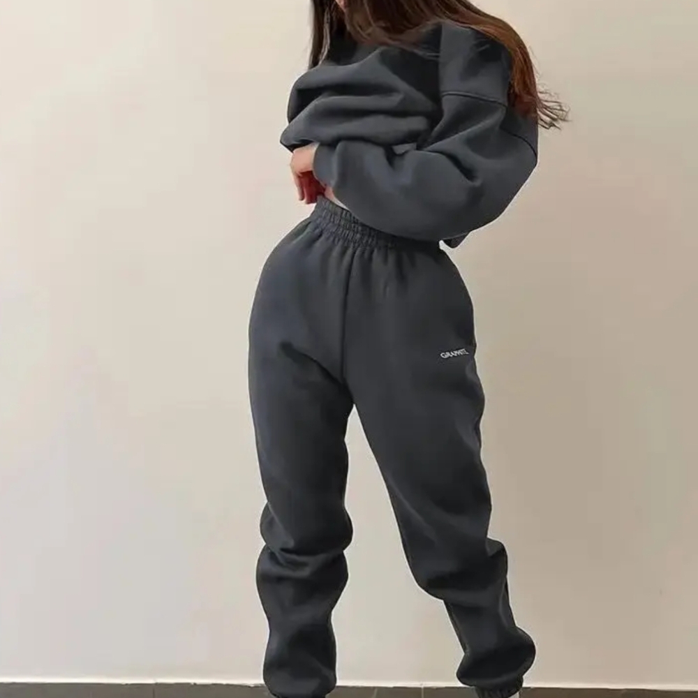 CLEARANCE NWT Graphite Sweatsuit in Charcoal